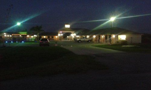 Riviera Inn And Suites Exterior foto